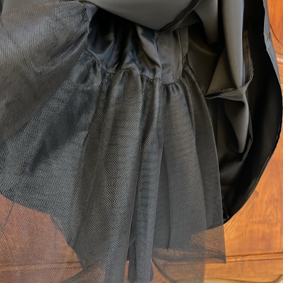 Vintage Vie by Victoria Royale Black satin high waist skirt - Picture 2 of 5